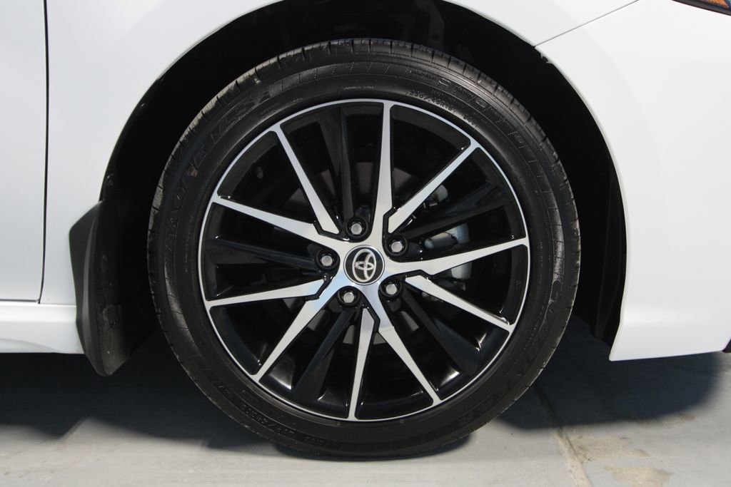 Used 2024 Toyota Camry SE FWD image 31