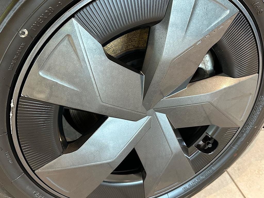 Certified 2025 Toyota Prius LE FWD image 30