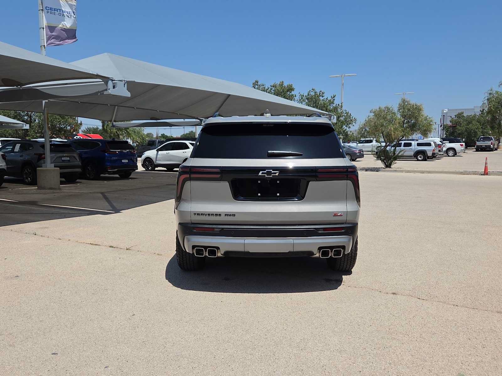 Used 2026 Chevrolet Traverse Z71 w/ Enhanced Driving Package AWD/4WD image 7