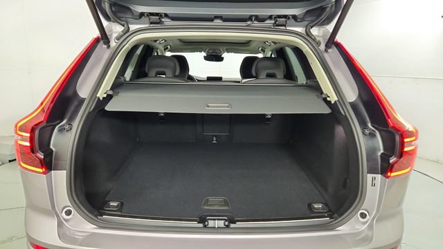 New 2026 Volvo XC60 B5 Plus w/ Climate Package PRO AWD/4WD image 38