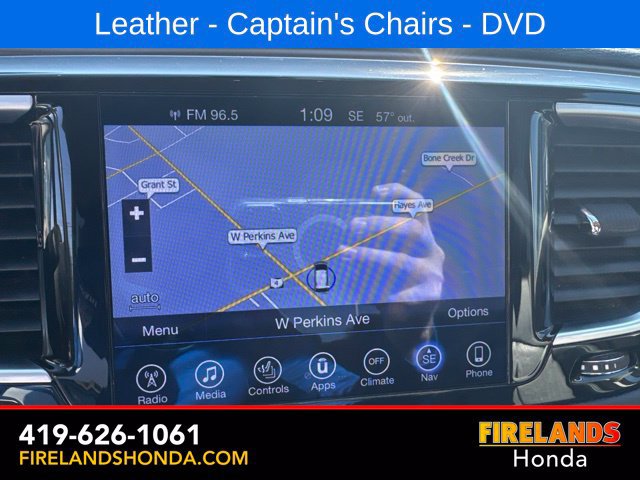 Used 2017 Chrysler Pacifica Touring-L Plus w/ Tire & Wheel Group FWD image 22