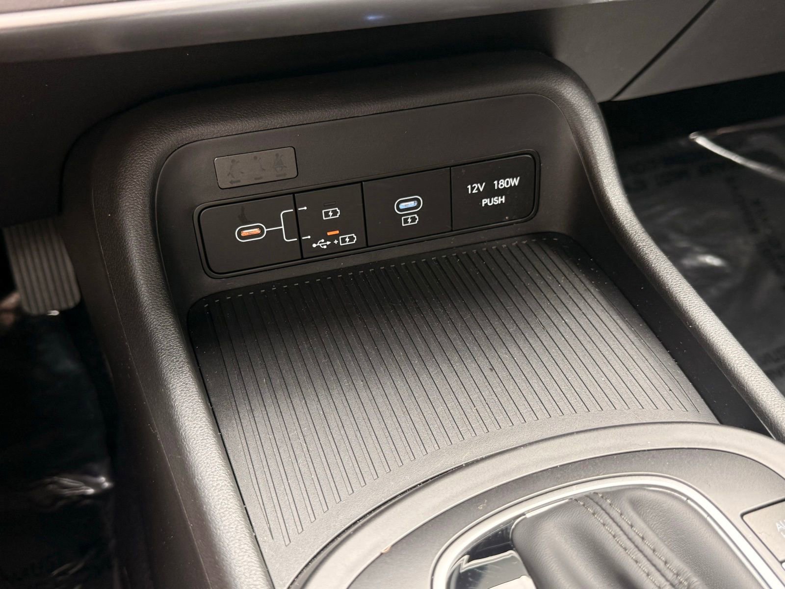 Used 2025 Hyundai Kona SEL image 19