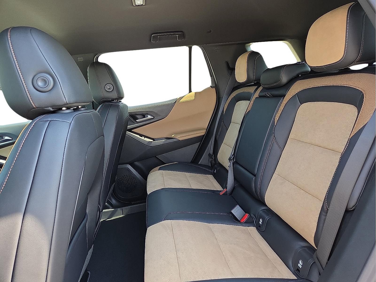 New 2026 Chevrolet Equinox ACTIV w/ Convenience Package III image 10