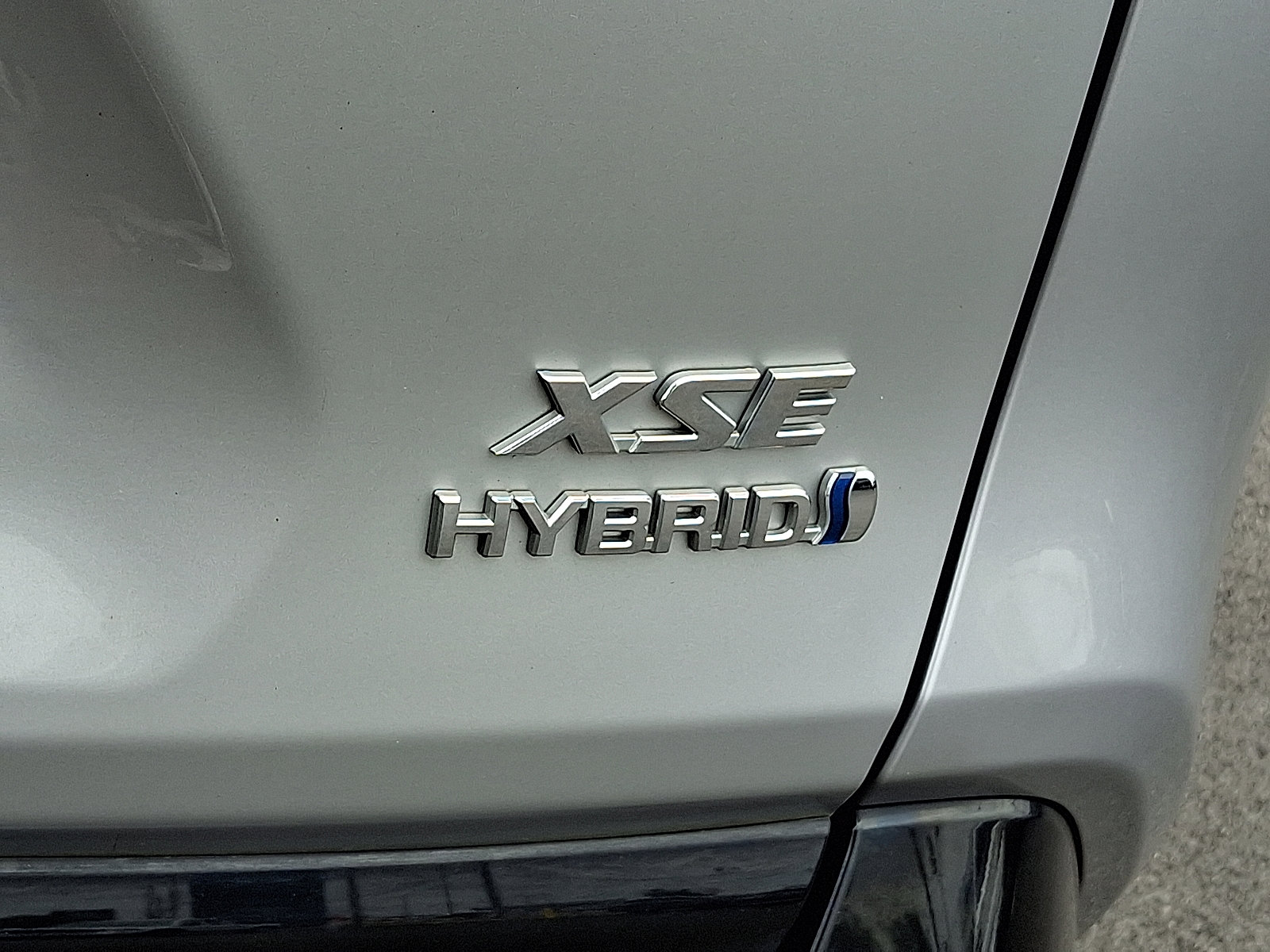 Used 2020 Toyota RAV4 XSE image 32