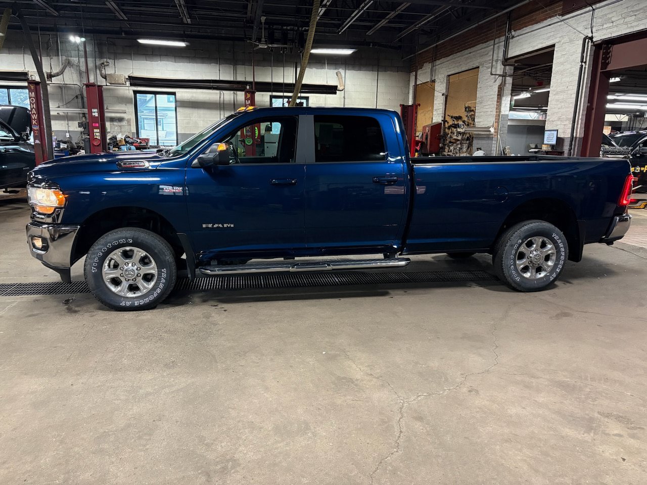 Used 2022 RAM 3500 Big Horn w/ Level C Equiment Group AWD/4WD image 4