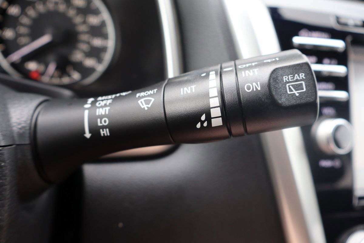 Used 2018 Nissan Murano S image 32