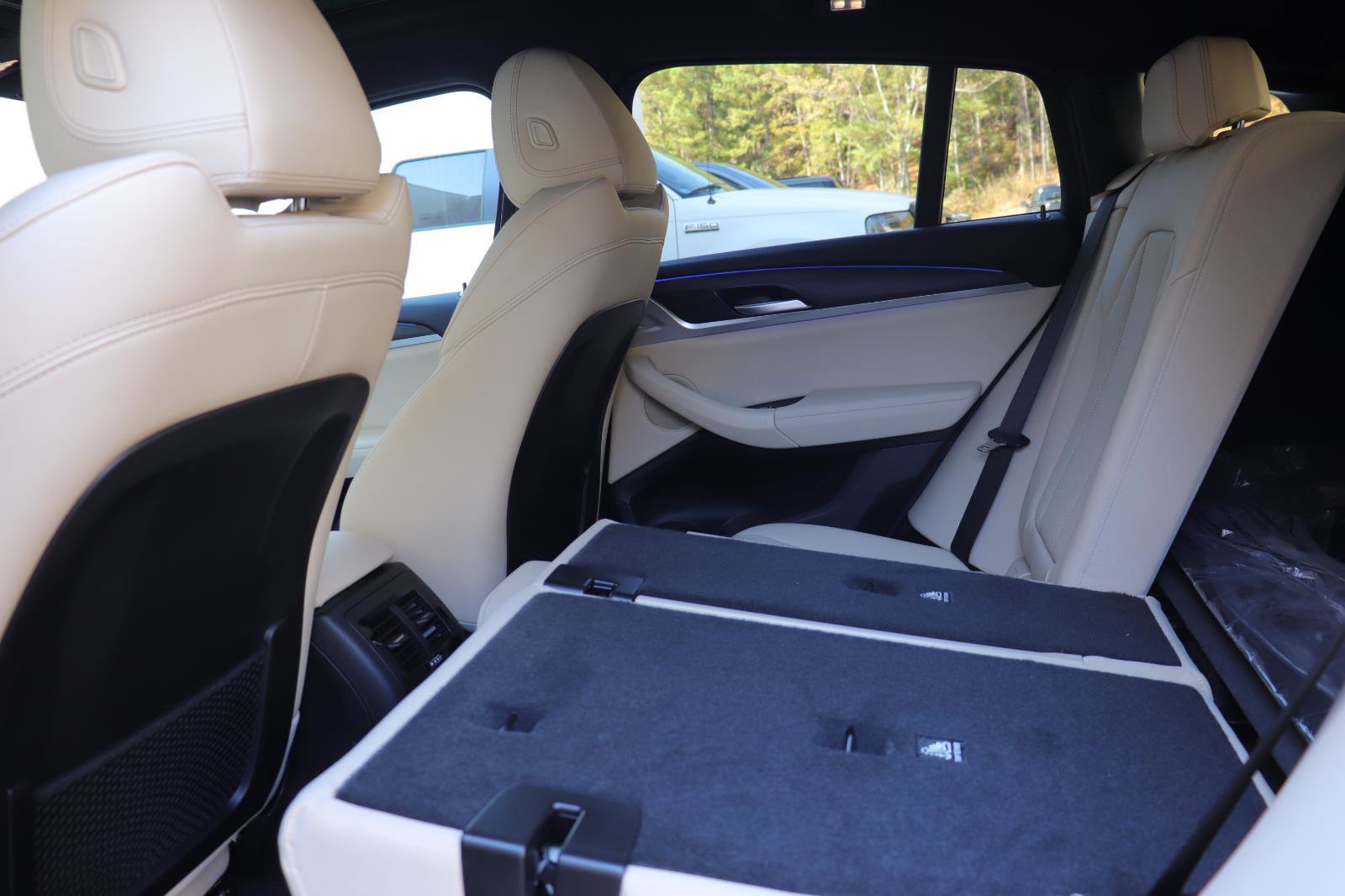 New 2025 BMW X4 xDrive30i w/ Premium Package image 13