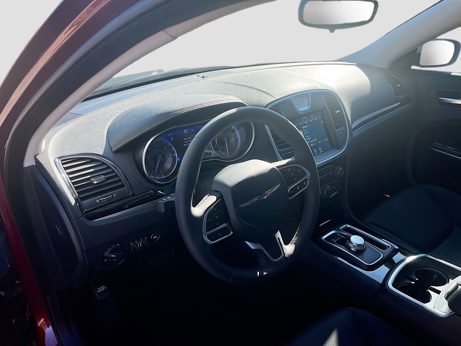 Used 2023 Chrysler 300 Touring w/ Safetytec Plus Group image 9