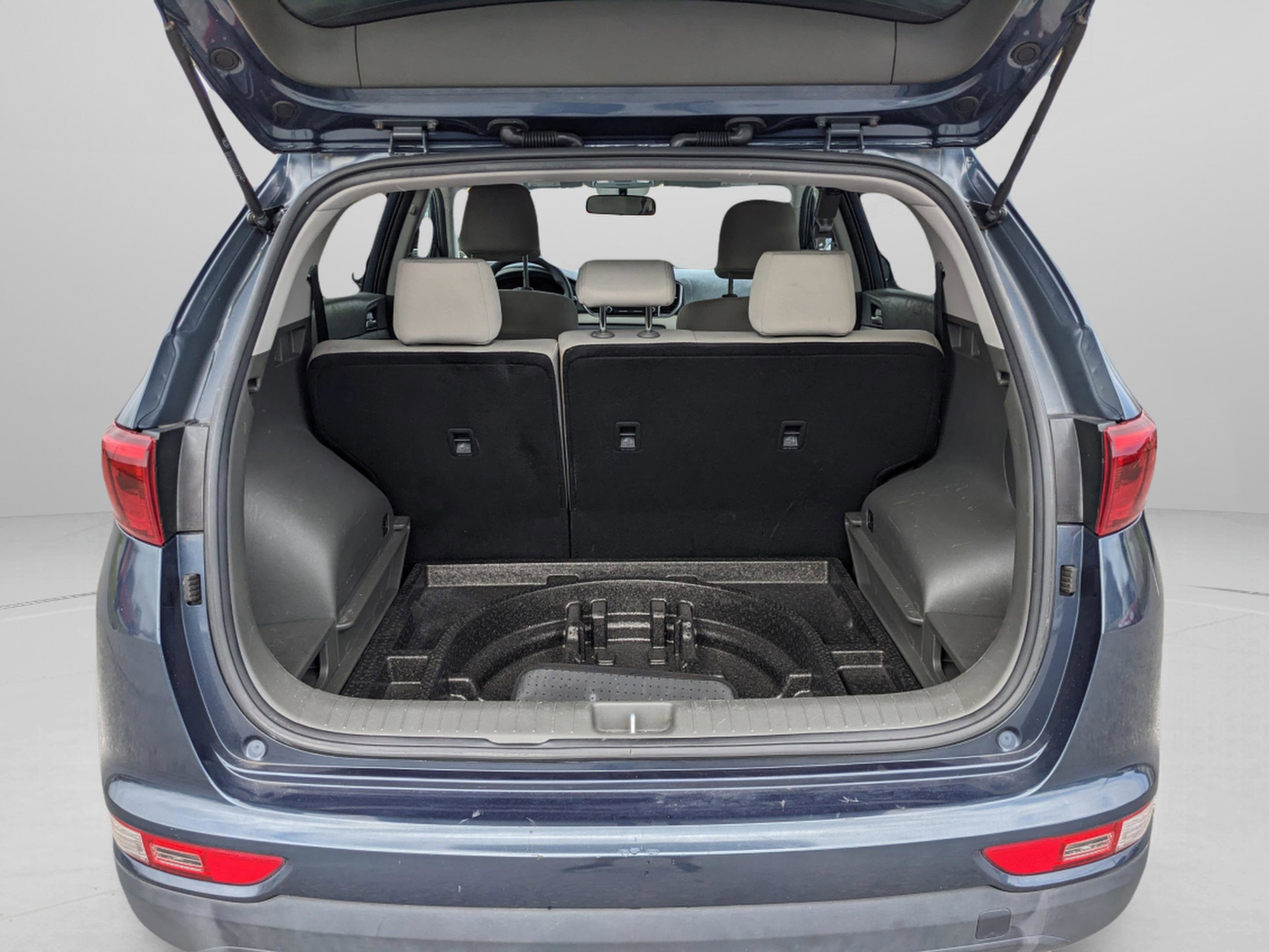 Used 2017 Kia Sportage LX image 11