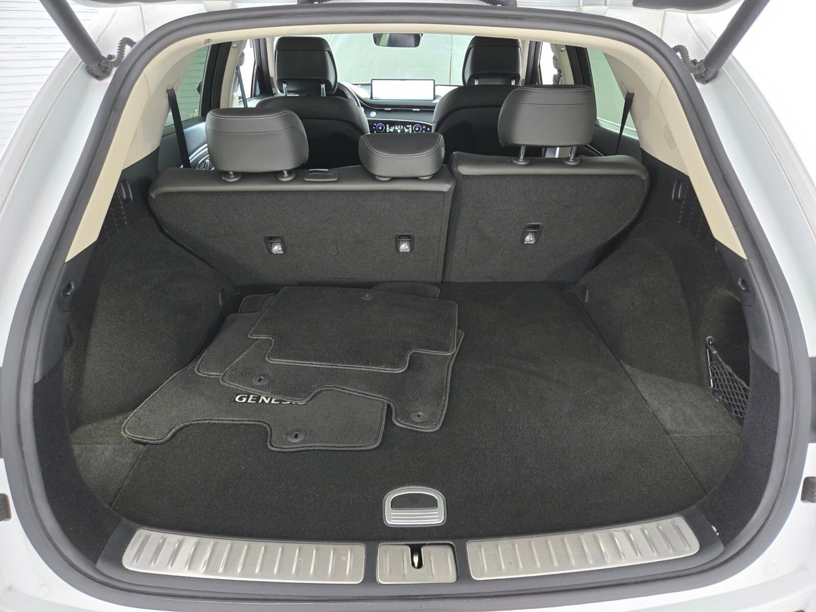 Used 2022 Genesis GV70 2.5T w/ Select Package AWD/4WD image 15