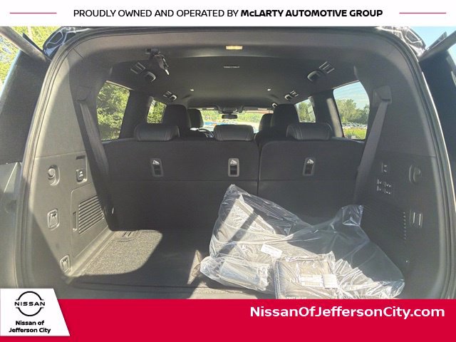 New 2026 Nissan Armada PRO-4X w/ Captain's Chari Seat Package AWD/4WD image 12