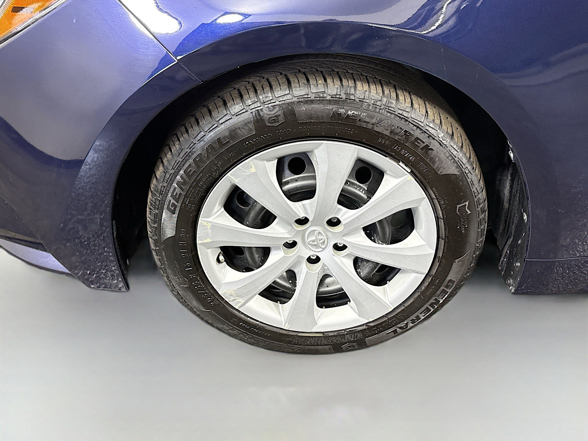 Used 2021 Toyota Corolla LE image 37