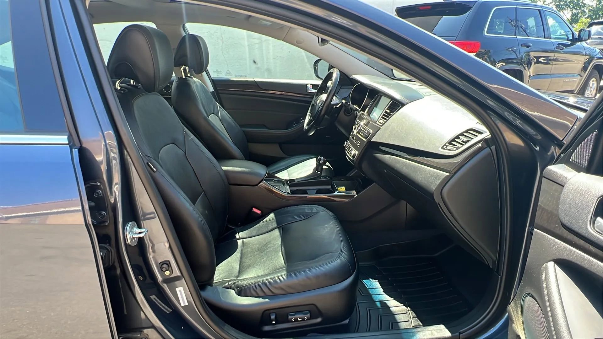 Used 2015 Kia Cadenza Premium image 31