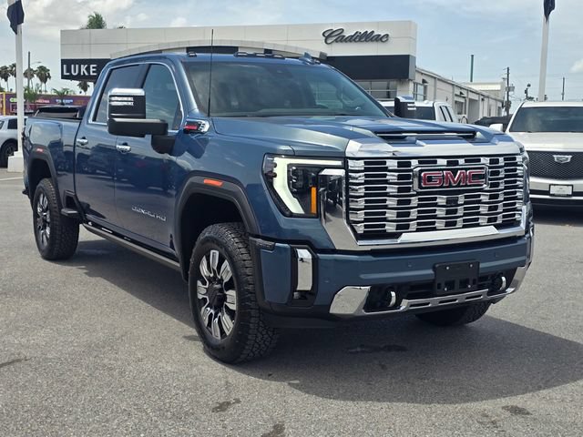 Used 2026 GMC Sierra 2500 Denali w/ Denali Reserve Package AWD/4WD image 3