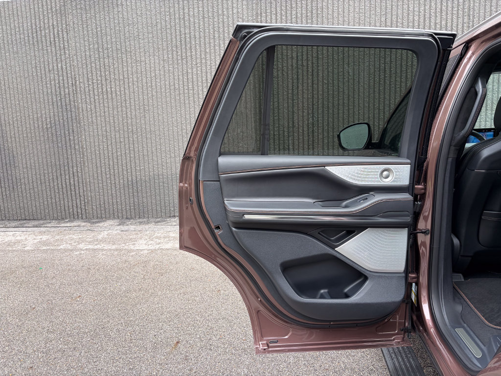 New 2027 Lincoln Navigator Black Label AWD/4WD image 30