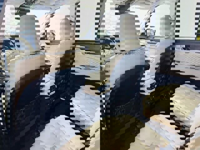 Used 2025 Hyundai Palisade Calligraphy image 15