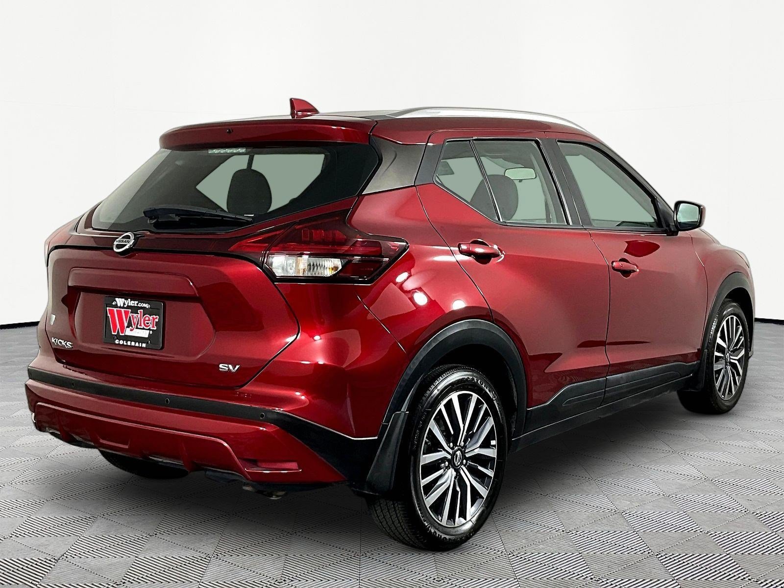Used 2021 Nissan Kicks SV FWD image 6