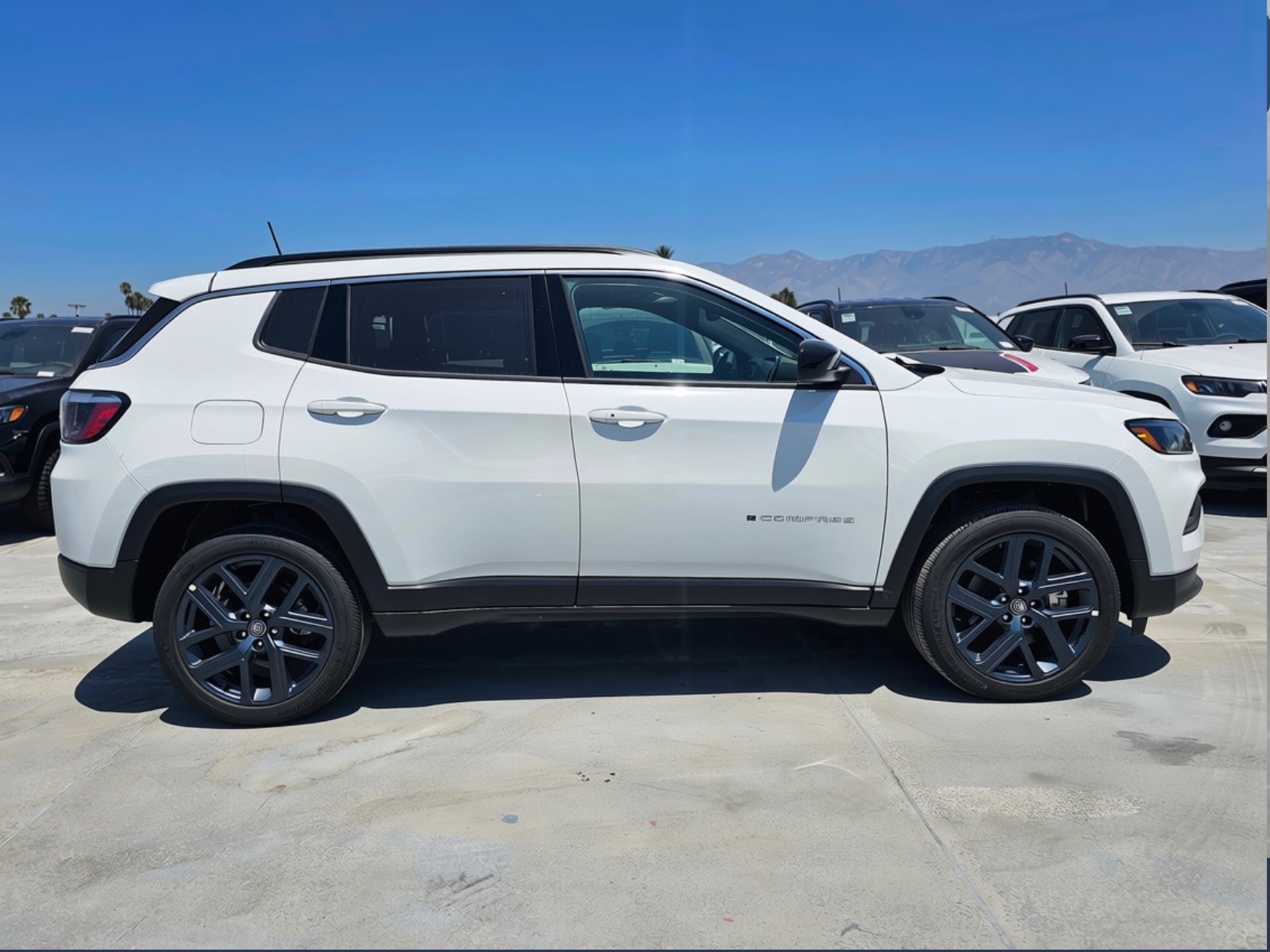 New 2026 Jeep Compass Latitude w/ 80th Edition AWD/4WD image 5