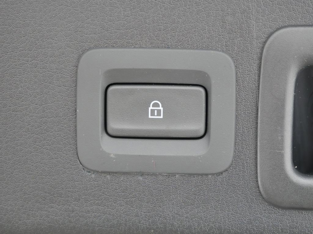 Used 2024 MAZDA CX-30 AWD 2.5 S w/ Preferred Package image 24