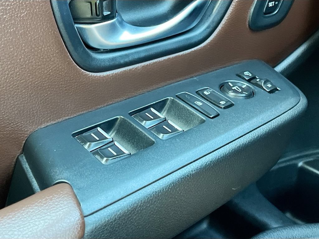 Used 2025 Honda Pilot Elite image 18