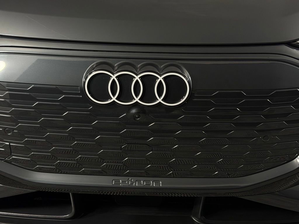 Used 2025 Audi Q6 e-tron Prestige w/ Beige Warm Weather Package AWD/4WD image 13