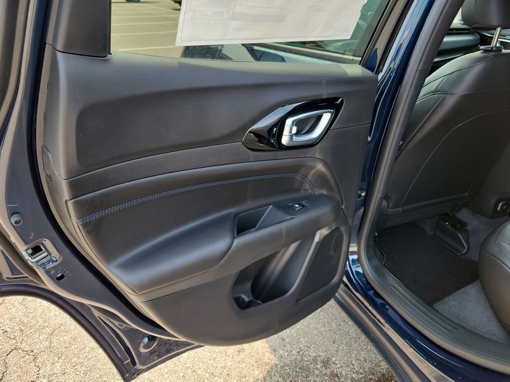 New 2026 Jeep Compass Latitude AWD/4WD image 10