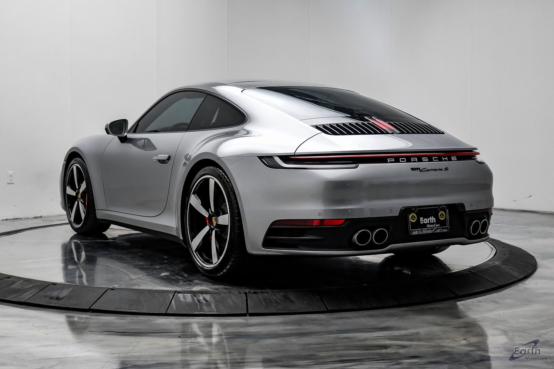 Used 2024 Porsche 911 Carrera S w/ Premium Package RWD image 9
