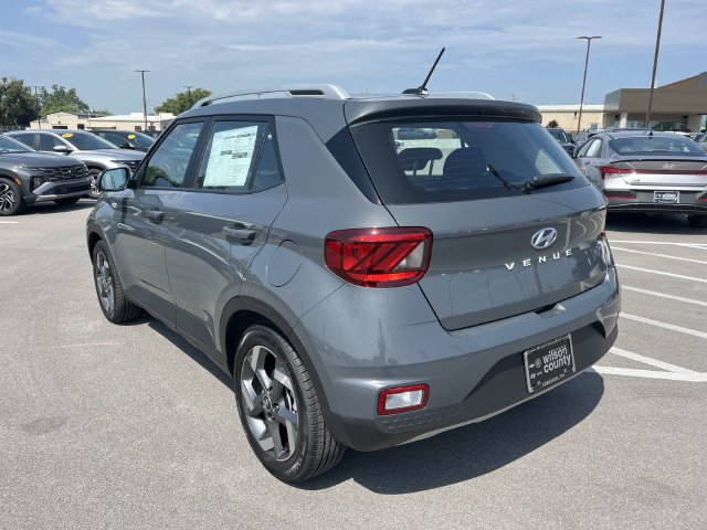 New 2026 Hyundai Venue SEL FWD image 3