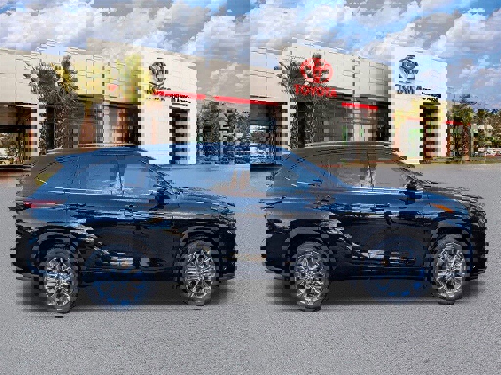 New 2026 Toyota Highlander Limited image 4