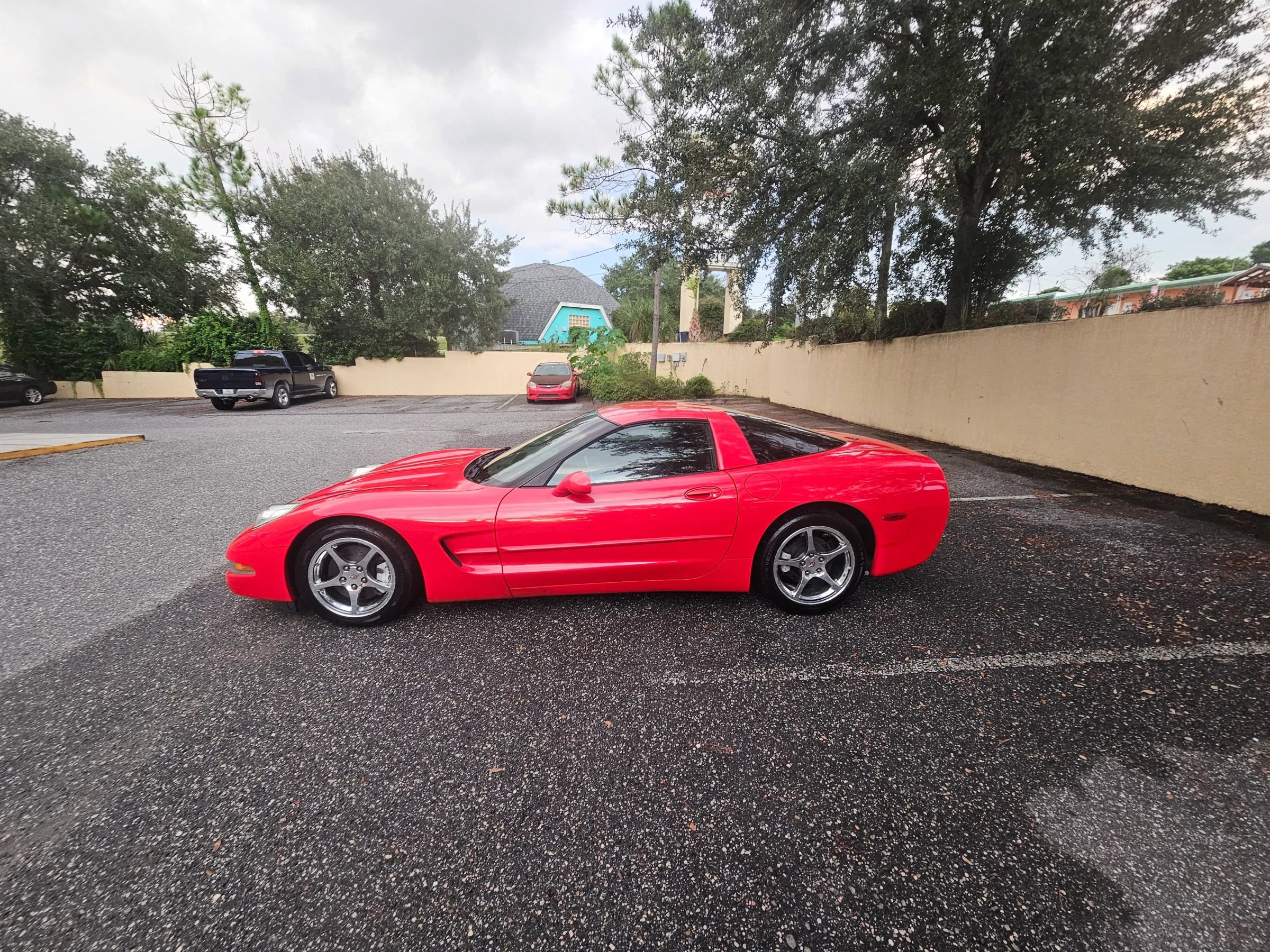 Used 2002 Chevrolet Corvette Coupe w/ Preferred Equipment Group2 RWD image 11