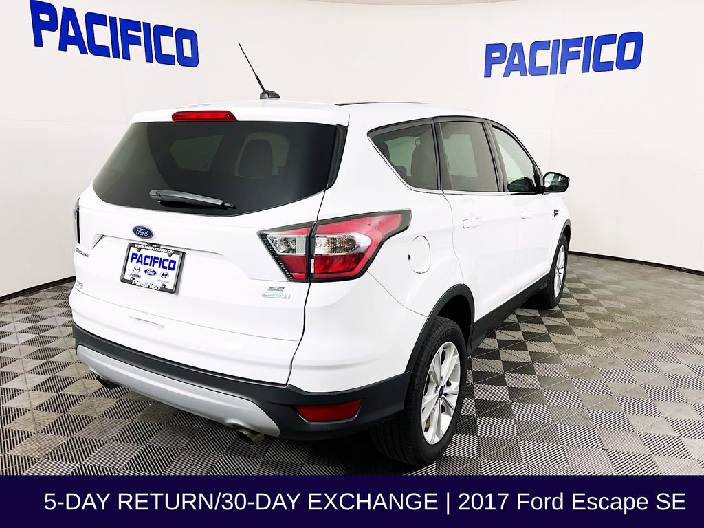 Used 2017 Ford Escape SE image 8