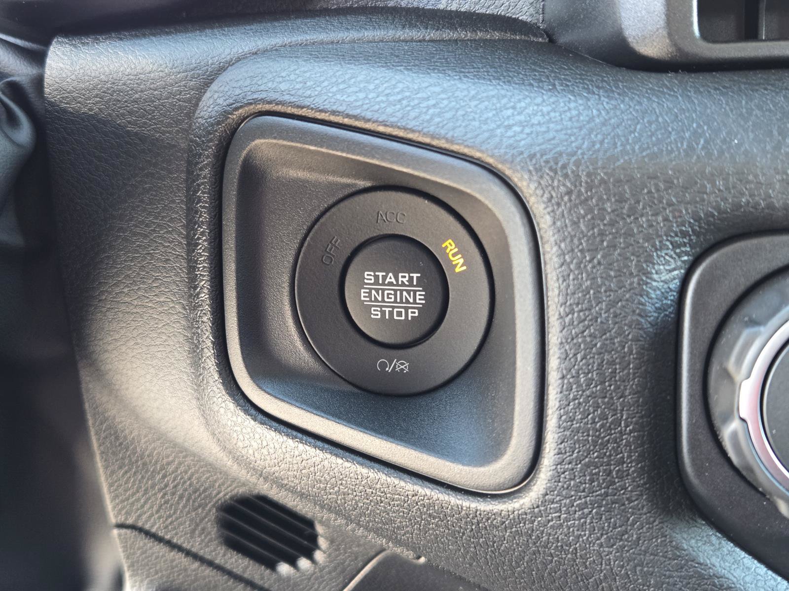 New 2026 Jeep Gladiator Sport AWD/4WD image 13