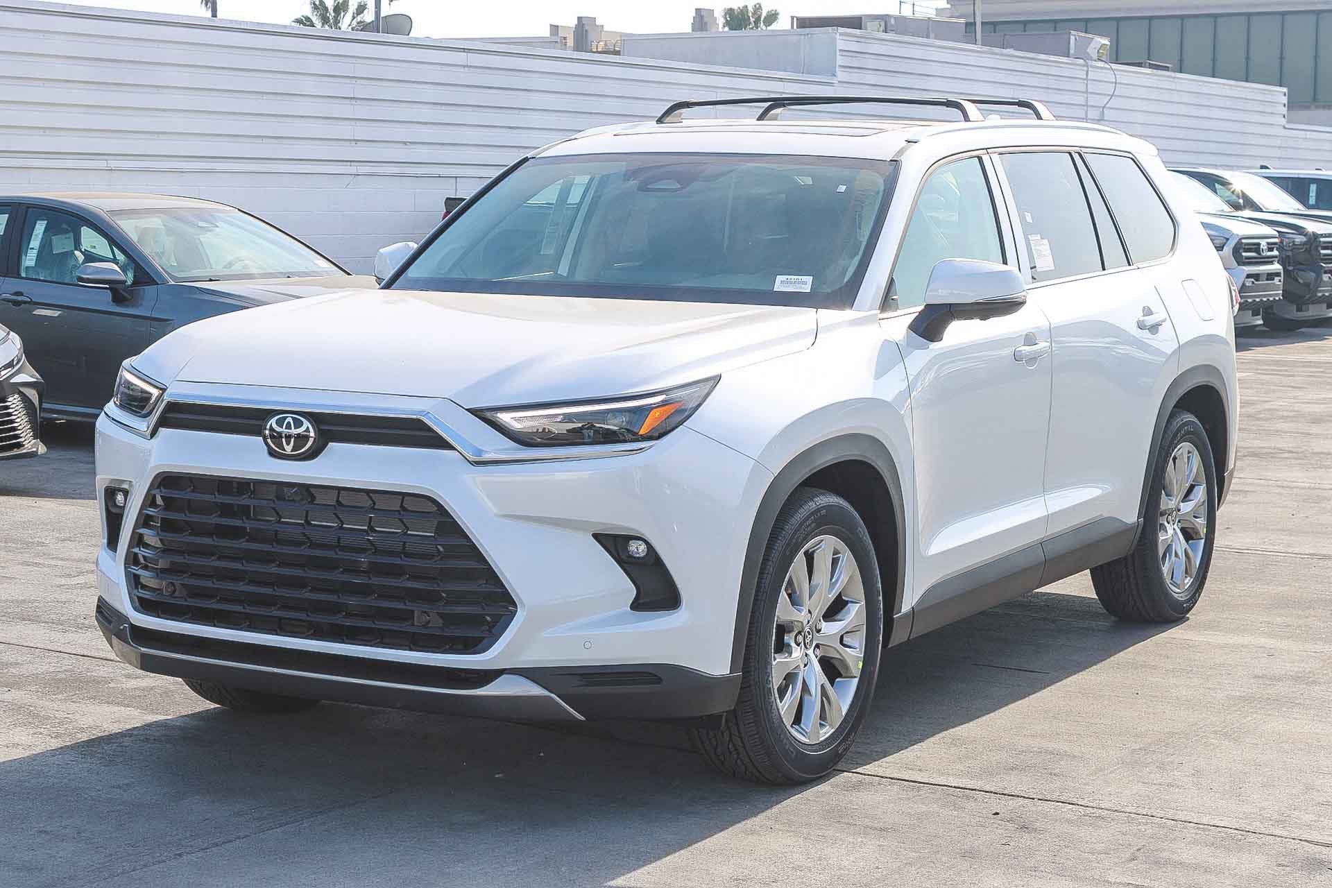 New 2026 Toyota Grand Highlander AWD Hybrid image 3