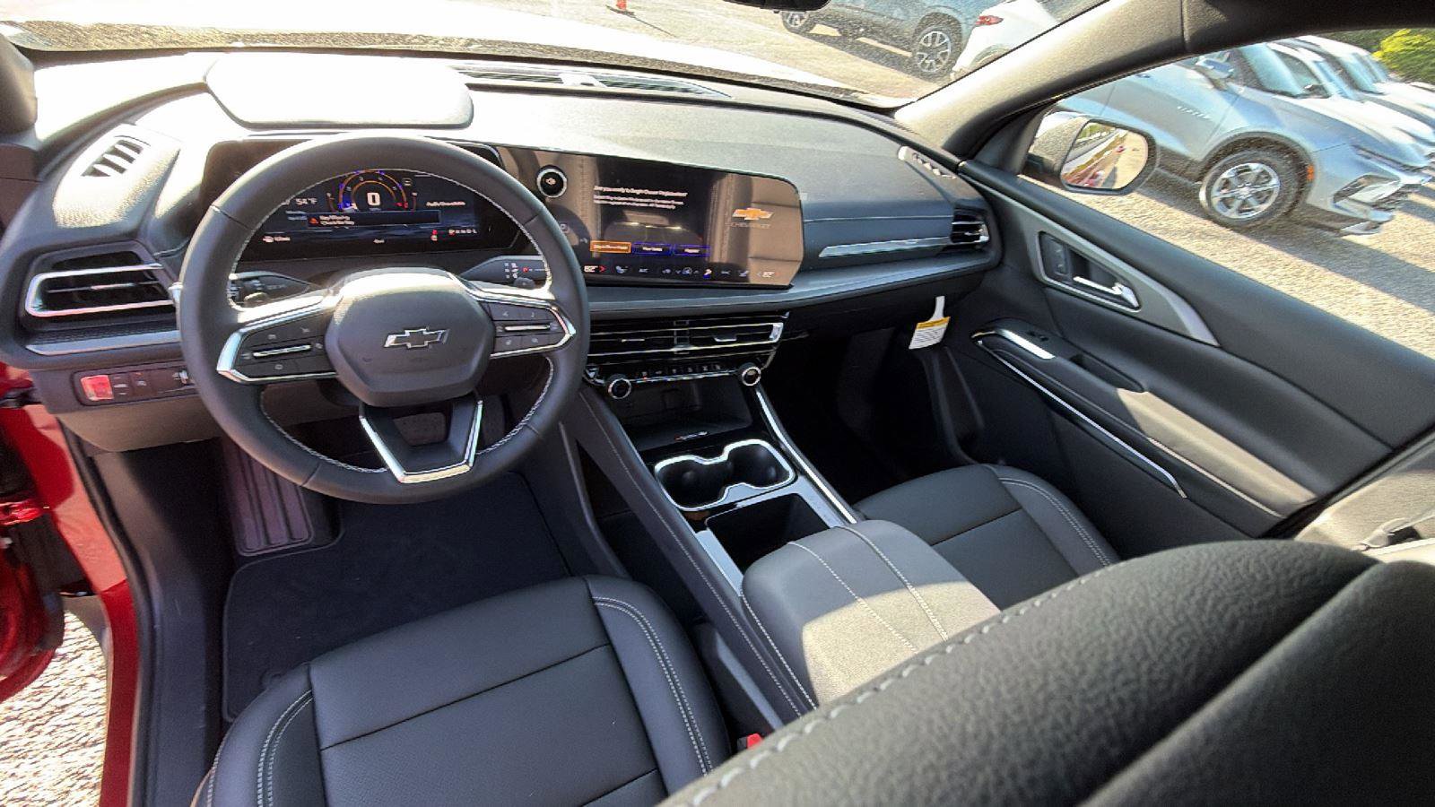 New 2026 Chevrolet Traverse LT FWD image 18