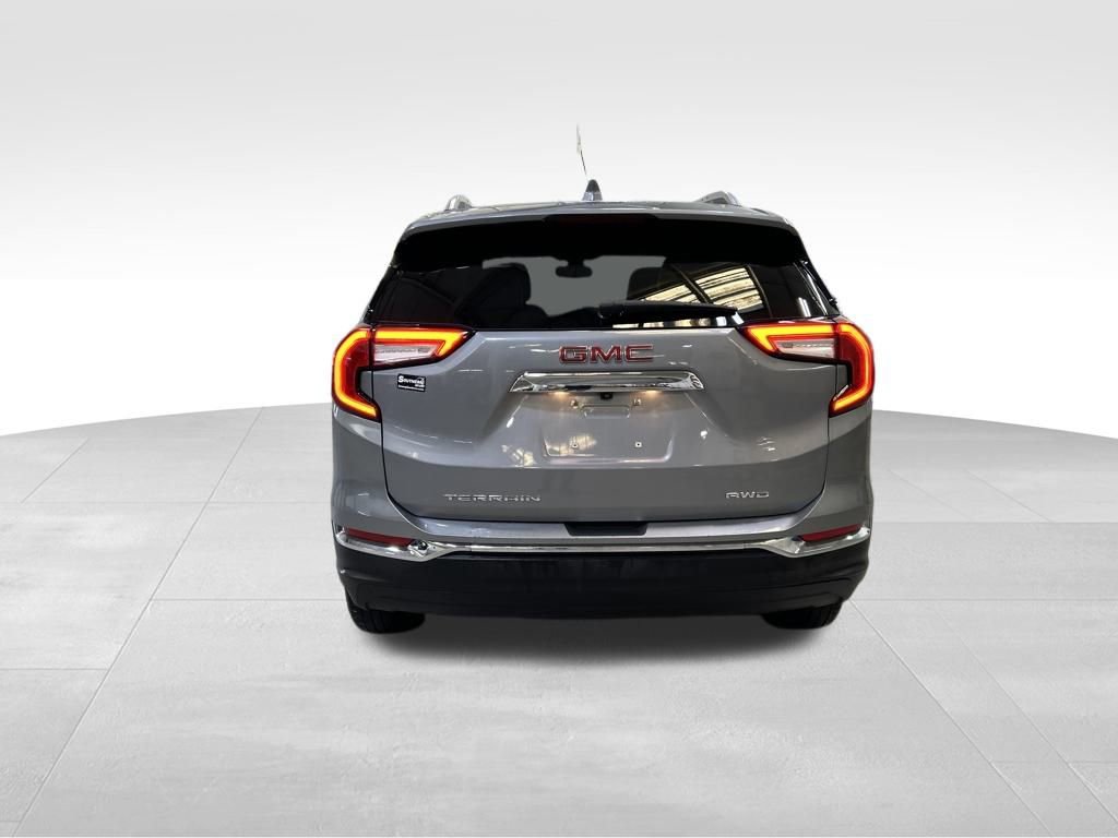 Used 2024 GMC Terrain SLT image 7