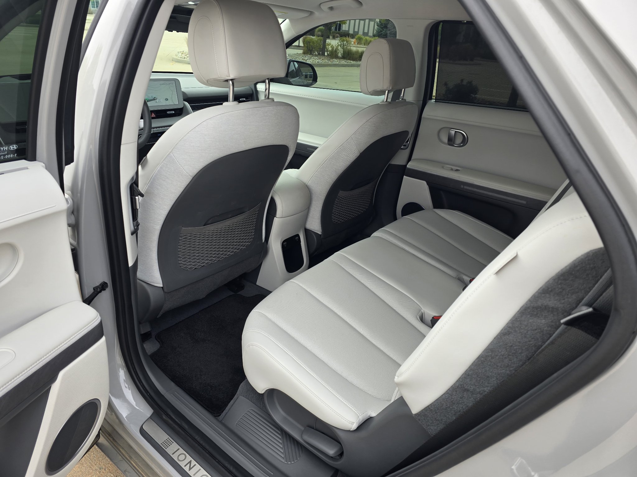 Used 2024 Hyundai Ioniq 5 Limited AWD/4WD image 15