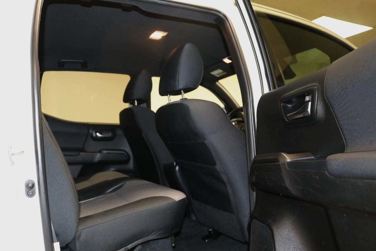 Used 2022 Toyota Tacoma TRD Off-Road image 76