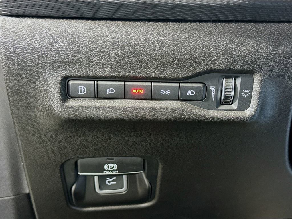 Used 2026 Jeep Cherokee Limited AWD/4WD image 10