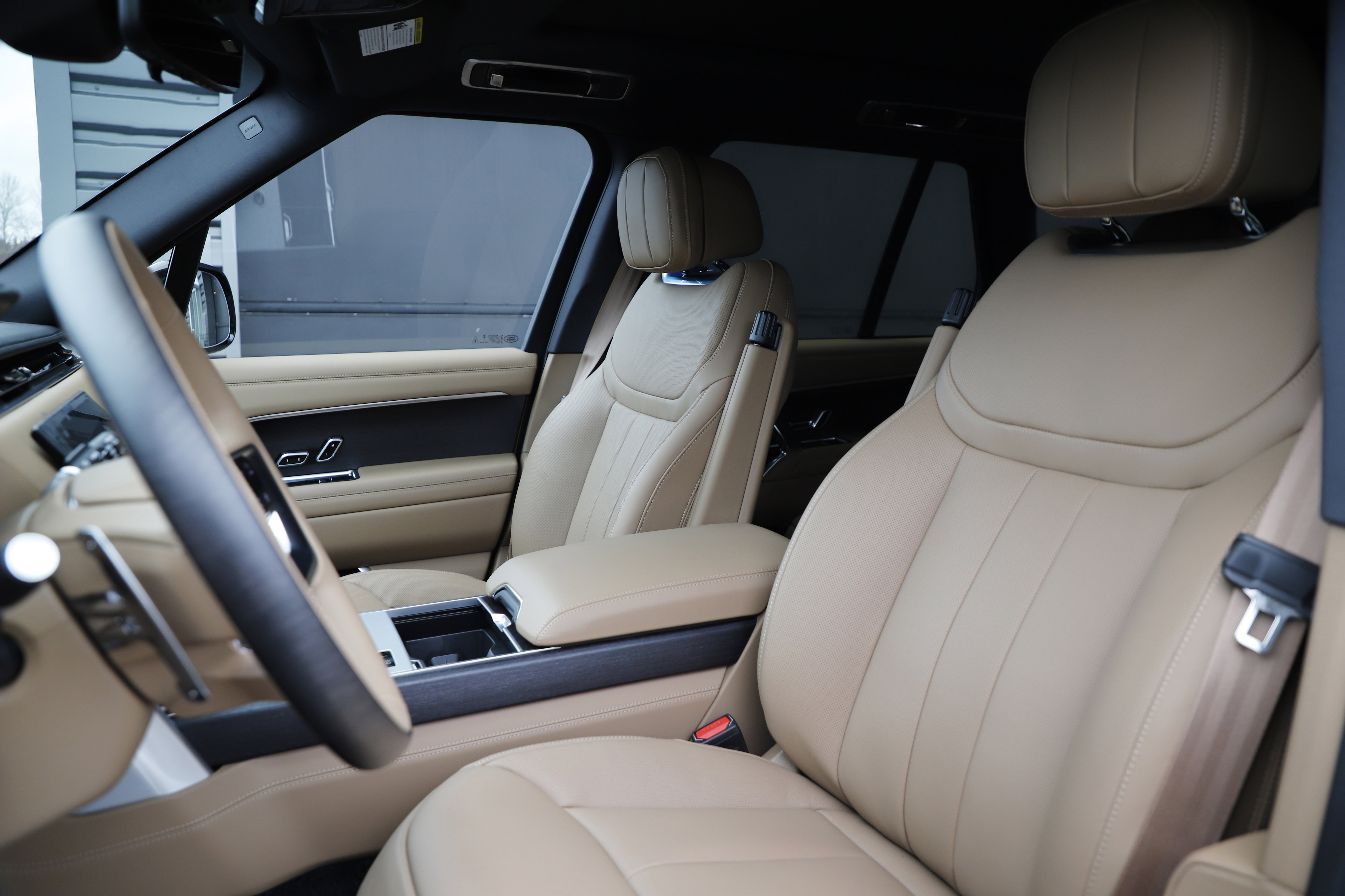 New 2026 Land Rover Range Rover SE image 15