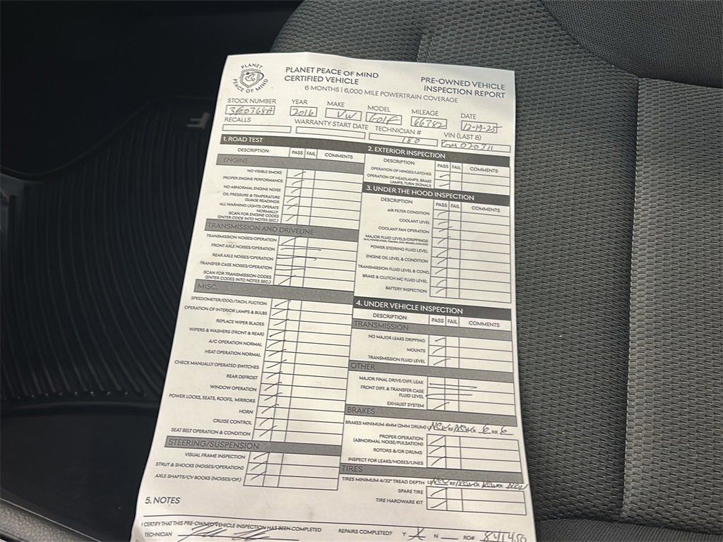 Used 2016 Volkswagen Golf S image 26