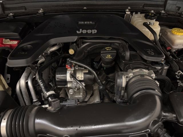 Used 2020 Jeep Wrangler Unlimited Sahara image 22