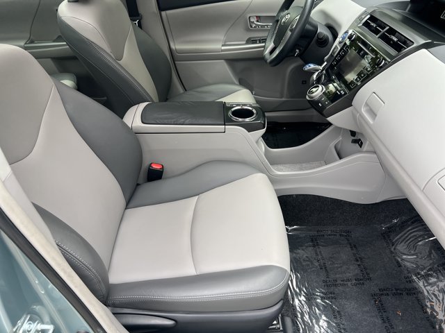 Used 2017 Toyota Prius V Five w/ Advanced Technology Package FWD image 14