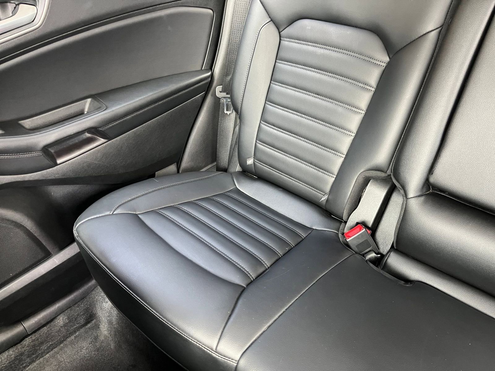 Used 2024 Ford Edge SEL image 39