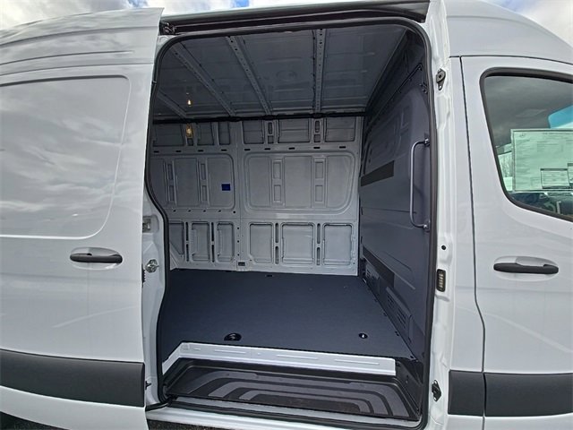 New 2024 Mercedes-Benz eSprinter 170 Cargo image 9