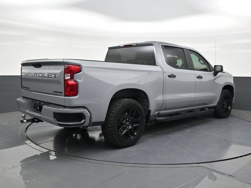 Used 2024 Chevrolet Silverado 1500 Custom w/ Turbomax Blackout Package RWD image 5