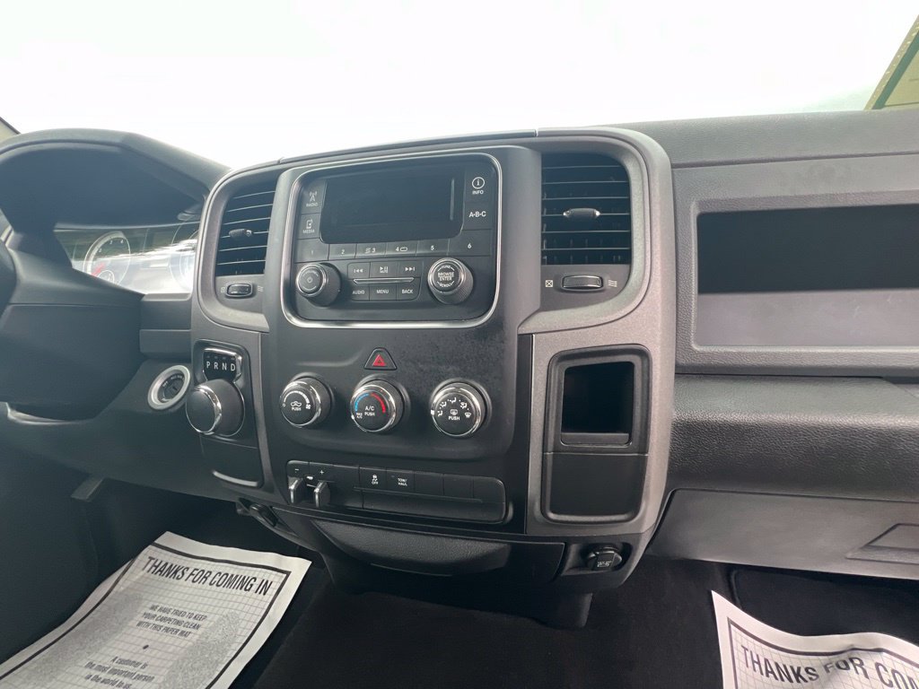 Used 2015 RAM 1500 Express RWD image 23