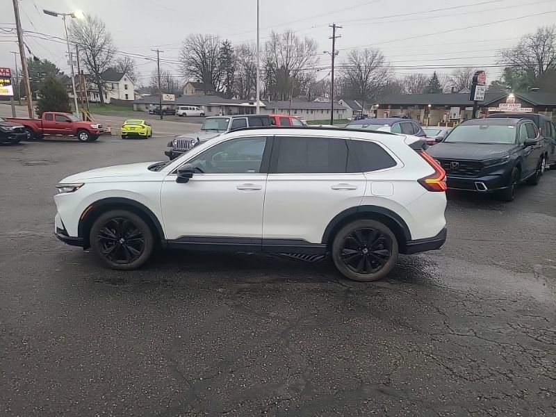 Used 2023 Honda CR-V Sport Touring image 3