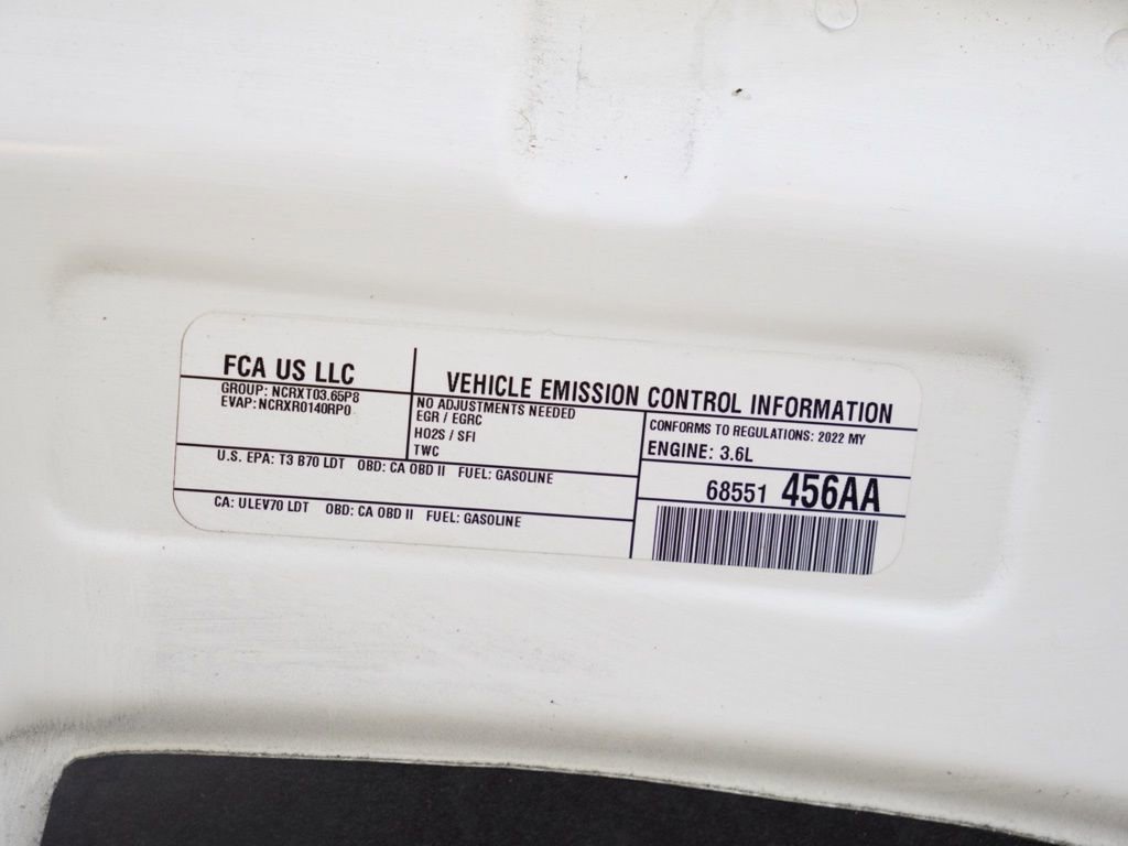 Used 2022 Chrysler Pacifica Touring-L image 30