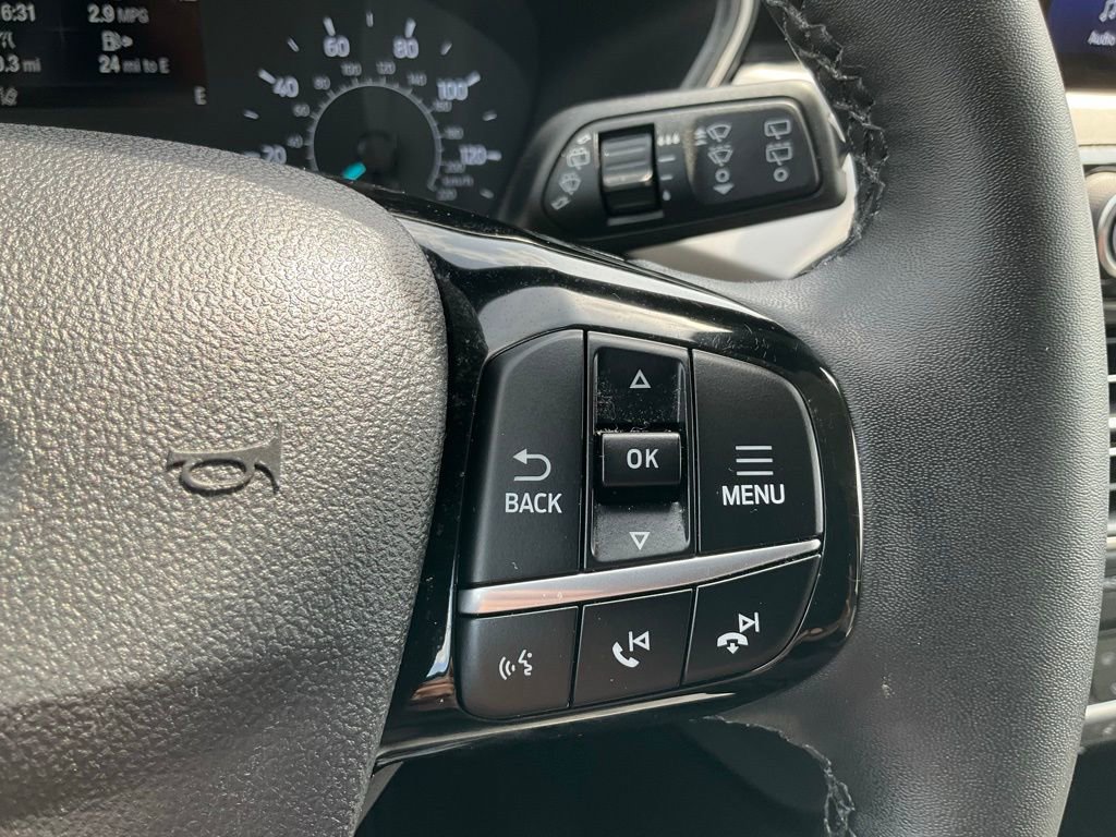 Certified 2022 Ford Escape SE w/ Cold Weather Package image 7