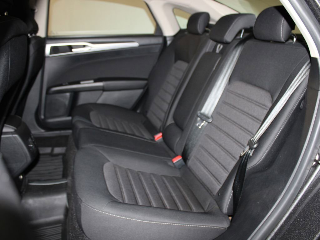 Certified 2020 Ford Fusion SE image 18